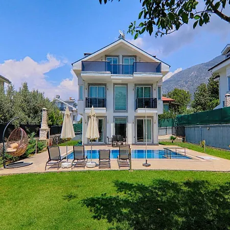 Muhtesem Konum, Oezel Havuz, Cocuk Havuzlu Muestakil Modern Villa *