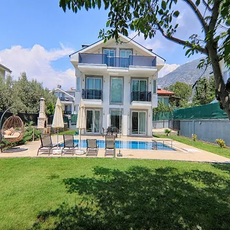 Βίλα Muhtesem Konum, Oezel Havuz, Cocuk Havuzlu Muestakil Modern