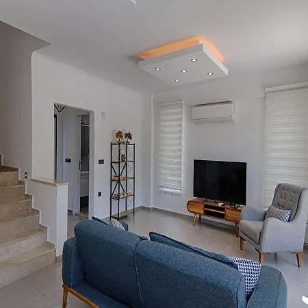 Muhtesem Konum, Oezel Havuz, Cocuk Havuzlu Muestakil Modern Βίλα *