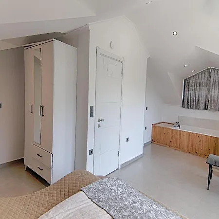 Villa Muhtesem Konum, Oezel Havuz, Cocuk Havuzlu Muestakil Modern